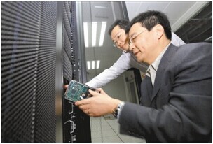 《深圳特区报》头版图片新闻：应用大数据 助绿色出行